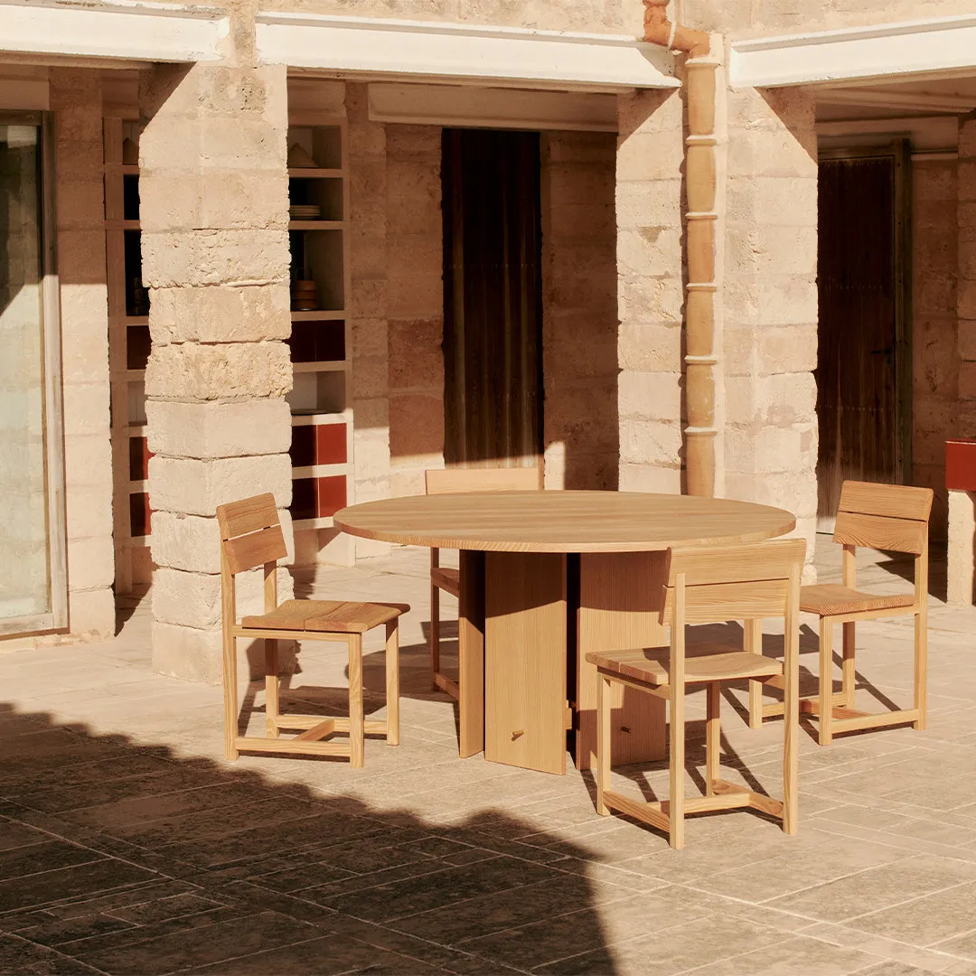Aukko Dining Table