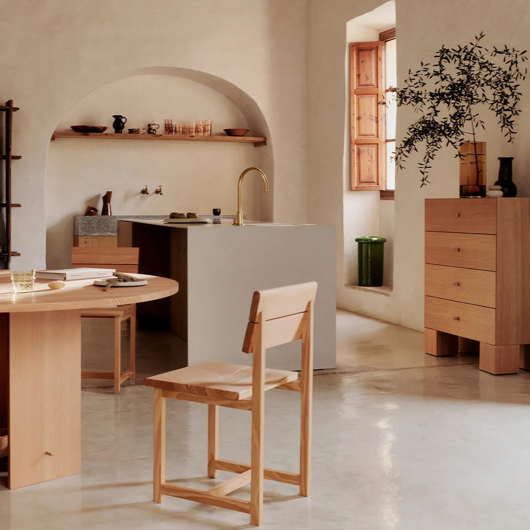 Aukko Dining Table