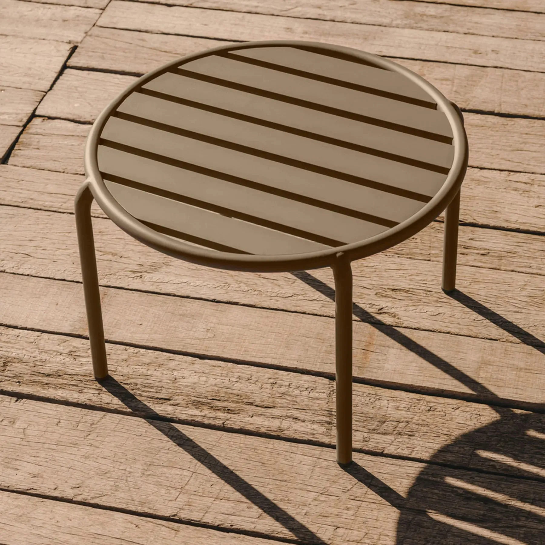 Joncols Outdoor Side Table - Green