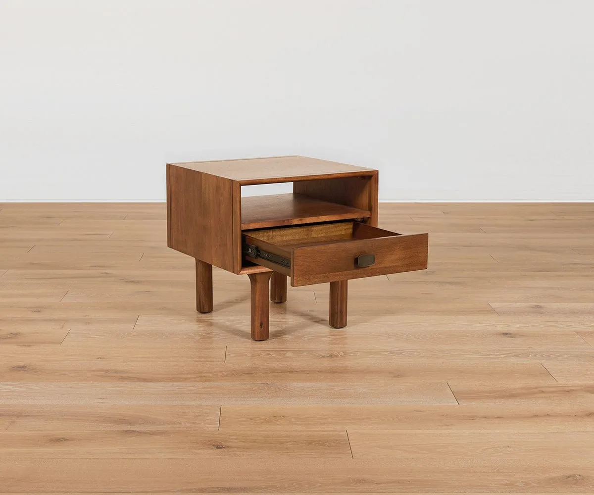 Leevi End Table