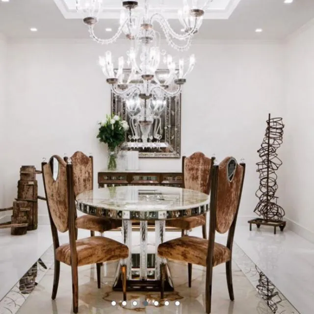 Oval Foyer Table With Onyx Top And Mirrored Details